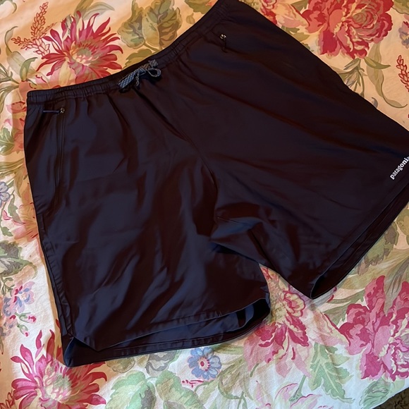 PATAGONIA size Large Board Short Swim Trunk Classic Black Lined Pockets $69 NEW - Picture 1 of 16